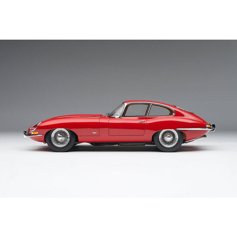 Jaguar E-Type Series 1 Coupe (1961) 1:8 Scale