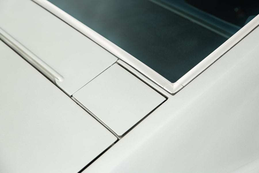 1985 Aston Martin V8 Vantage - DP 2035