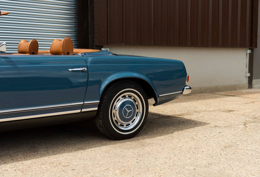 1969 Mercedes-Benz 280SL Pagoda
